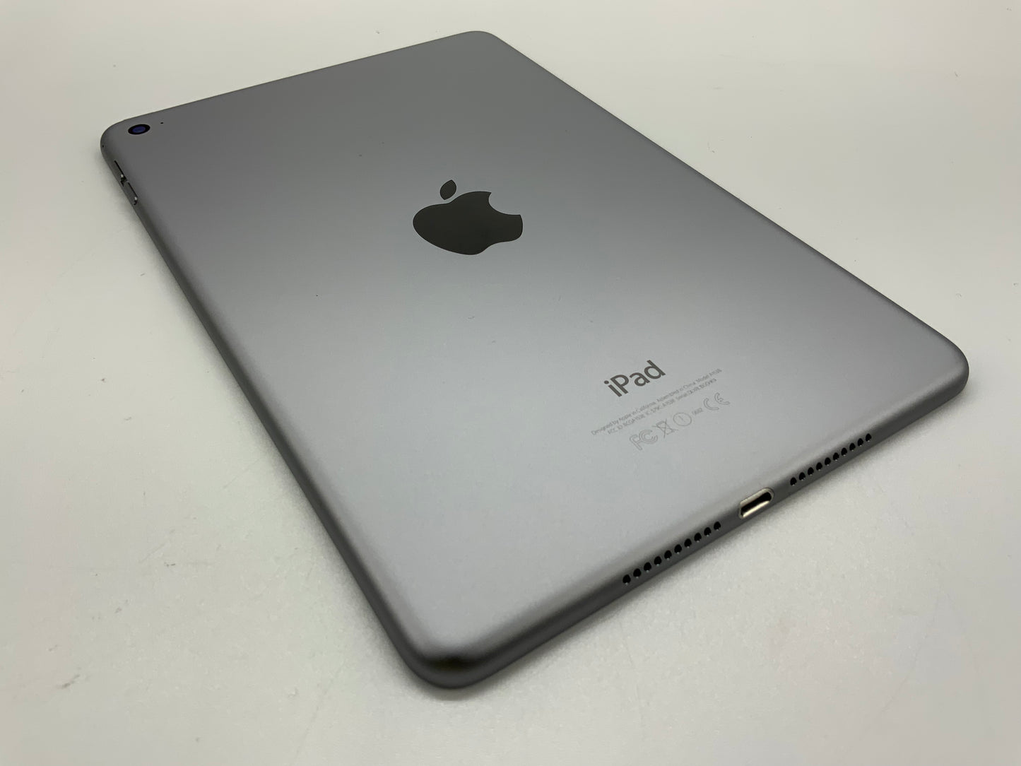 APPLE iPad Mini 4 A1538 7.9" Tablet 128GB iOS WiFi Only Space Gray -Very Good