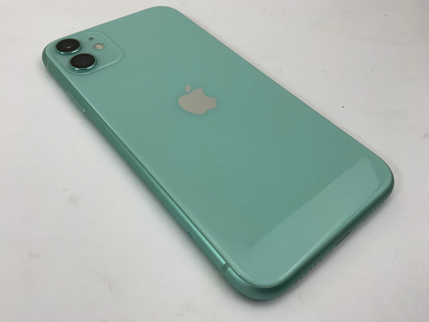 APPLE iPhone 11 A2111 64GB AT&T iOS Green