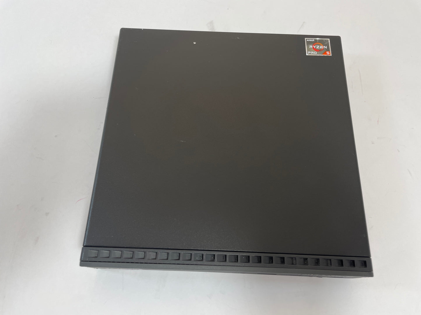 LENOVO THINKCENTRE M75Q GEN 2 Ryzen 5 5650GE 512GB 16 GB Windows 11 Pro