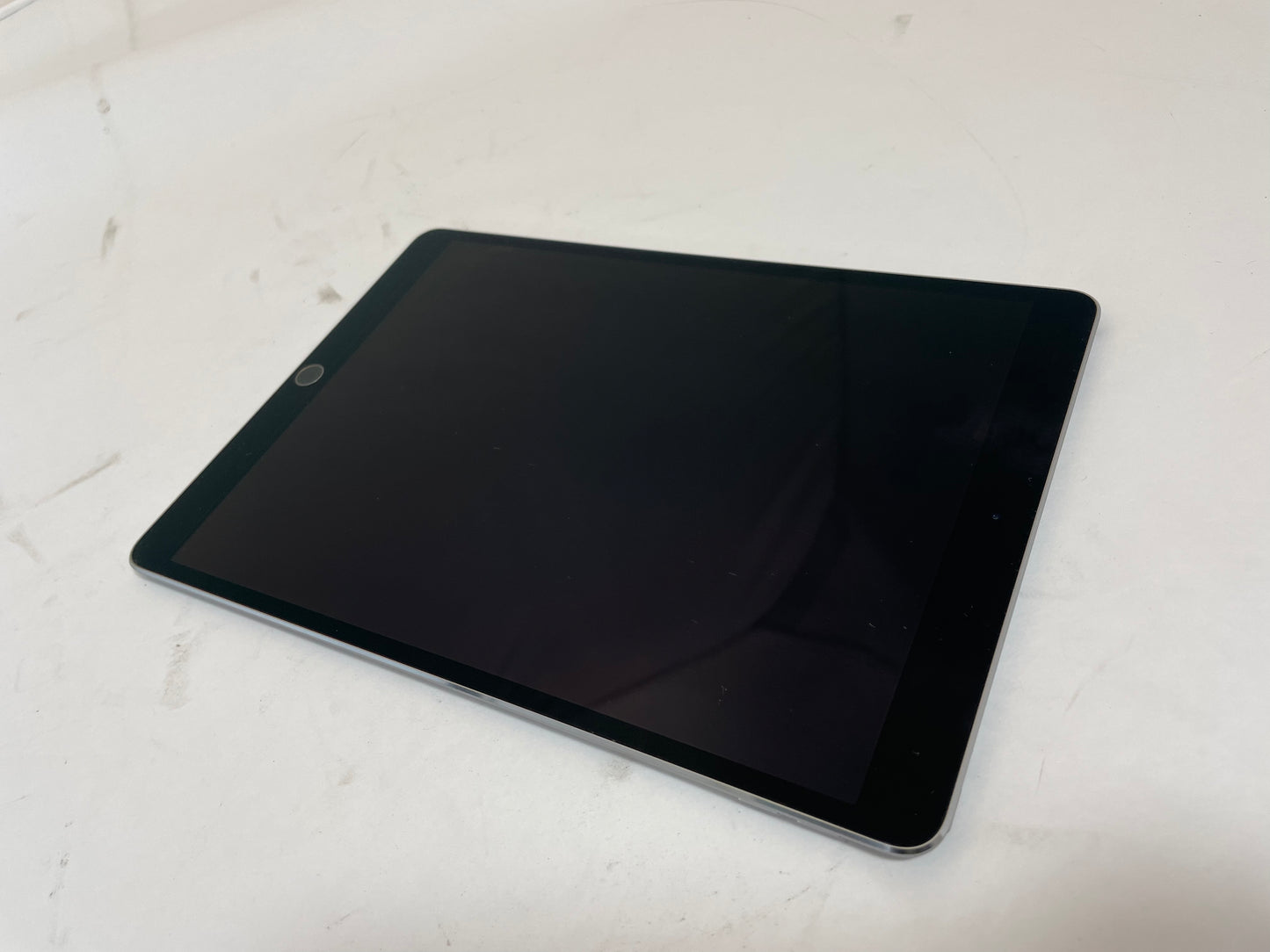 APPLE iPad Pro A1701 10.5" 64GB WiFi iOS Space Gray iOS - Very Good