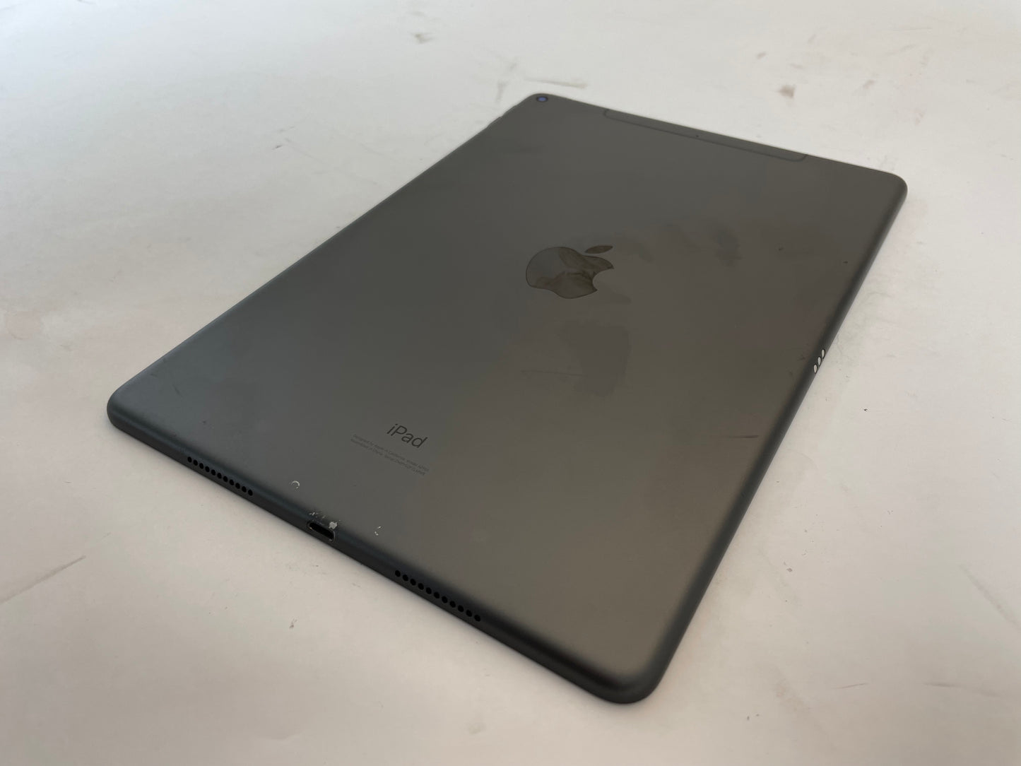 APPLE iPad Air 3rd Gen A2153 10.5" 64GB Unlocked Space Gray iOS