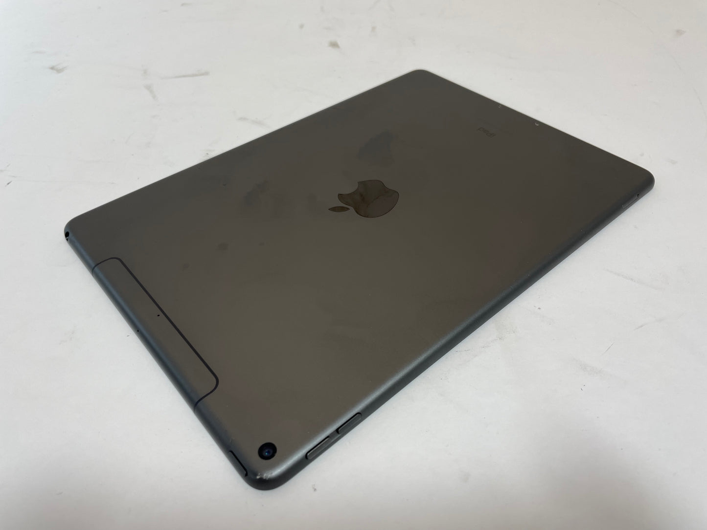 APPLE iPad Air 3rd Gen A2153 10.5" 64GB Unlocked Space Gray iOS