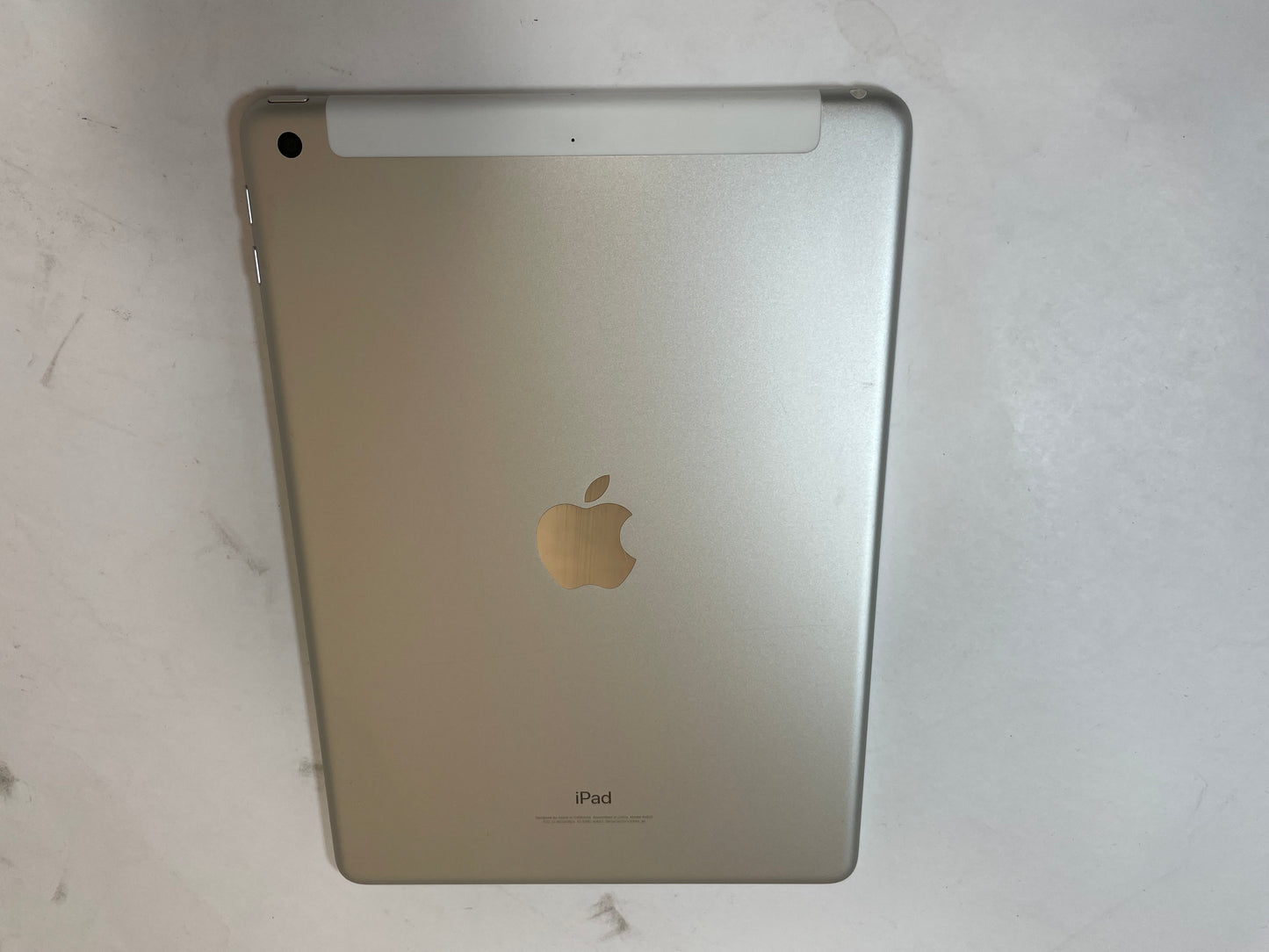 APPLE iPad 5th Gen A1823 9.7" 128GB Unlocked Silver & White iOS -Very Good