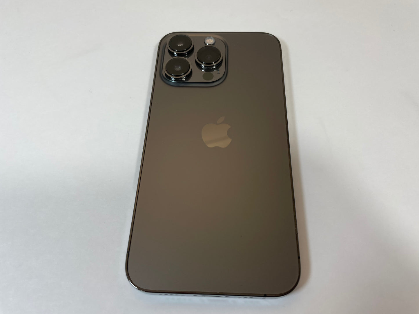 APPLE iPhone 13 Pro A2483 128GB Black & Gray Unlocked iOS