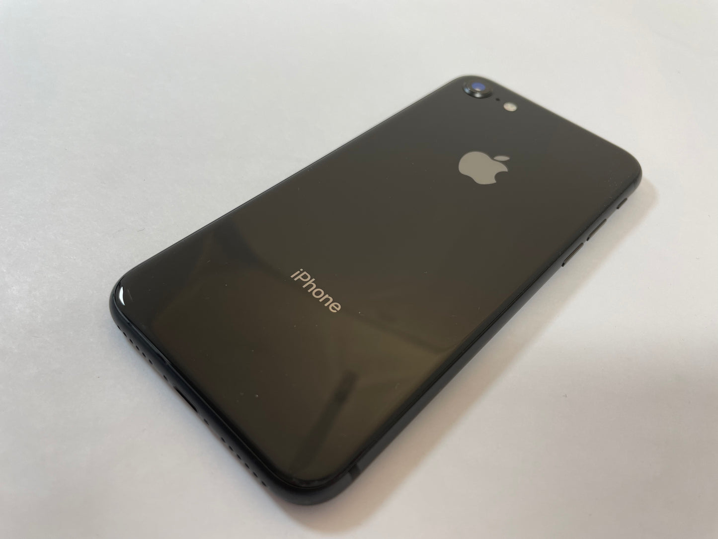 APPLE iPhone 8 A1905 64GB Unlocked Space Gray iOS -Very Good