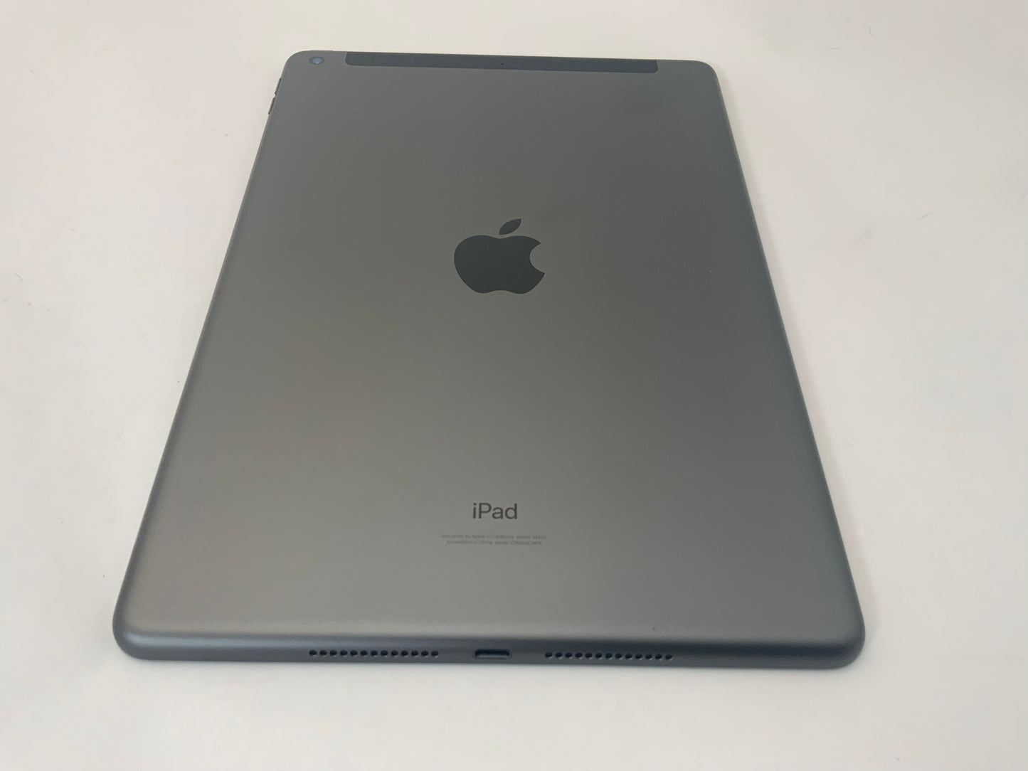 APPLE iPad A2603 9th Gen 10.2" 64GB Unlocked Black & Gray iOS -Good