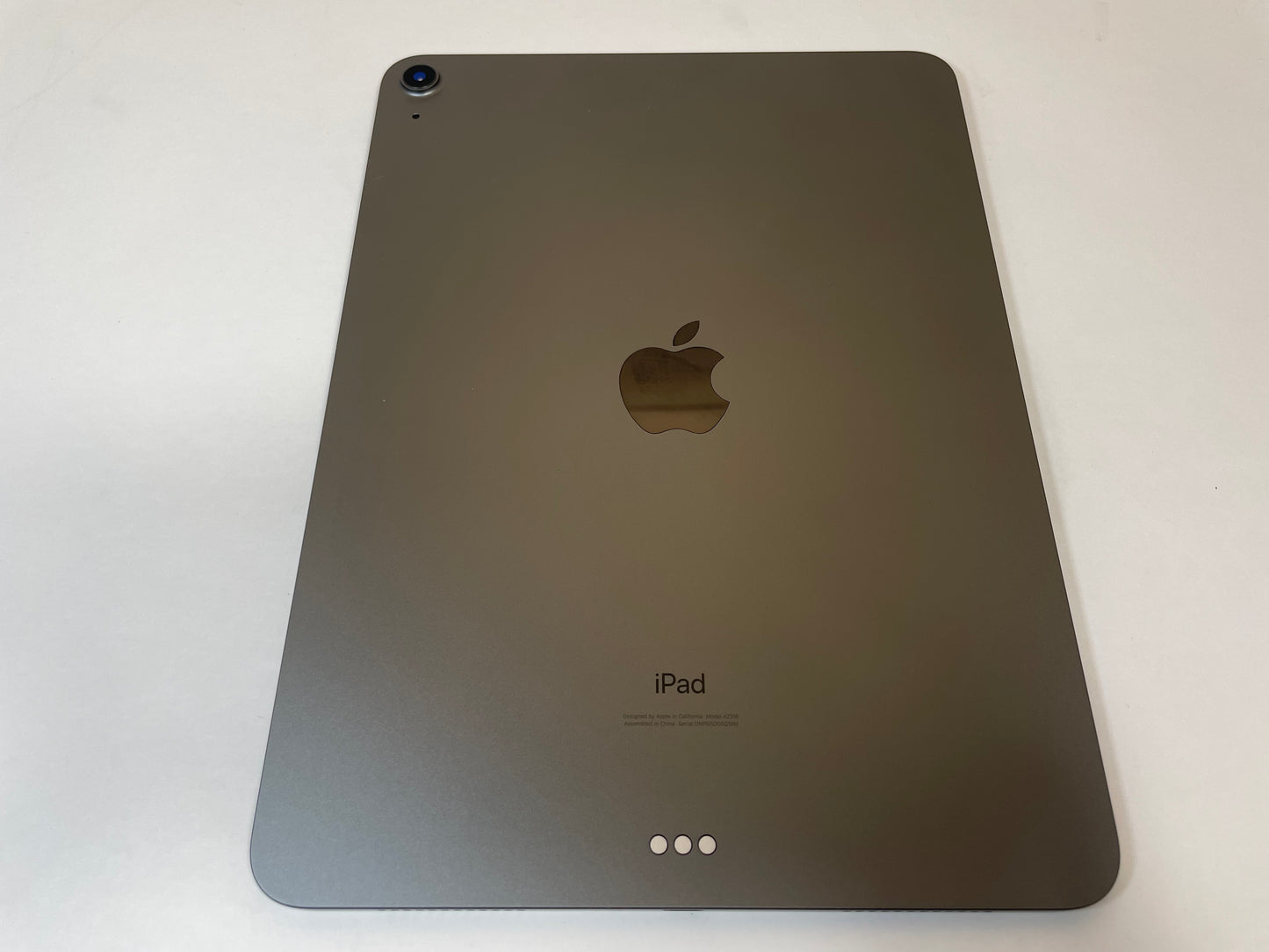 APPLE iPad Air 4th Gen A2316 10.9" 64GB Black & Gray WiFi Only iOS -Very Good