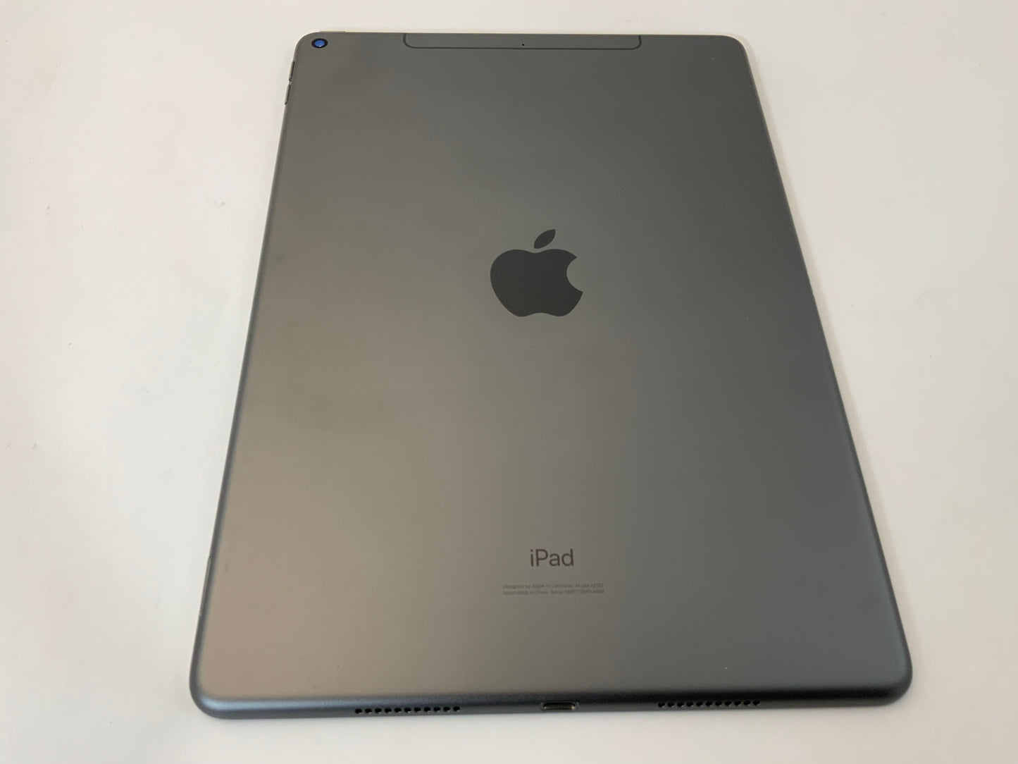 APPLE iPad Air 3rd Gen A2153 10.5" 64GB Unlocked Black & Gray iOS -Good