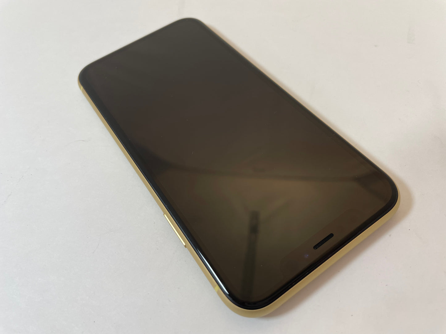 APPLE iPhone XR A1984 64GB Yellow AT&T iOS - Good