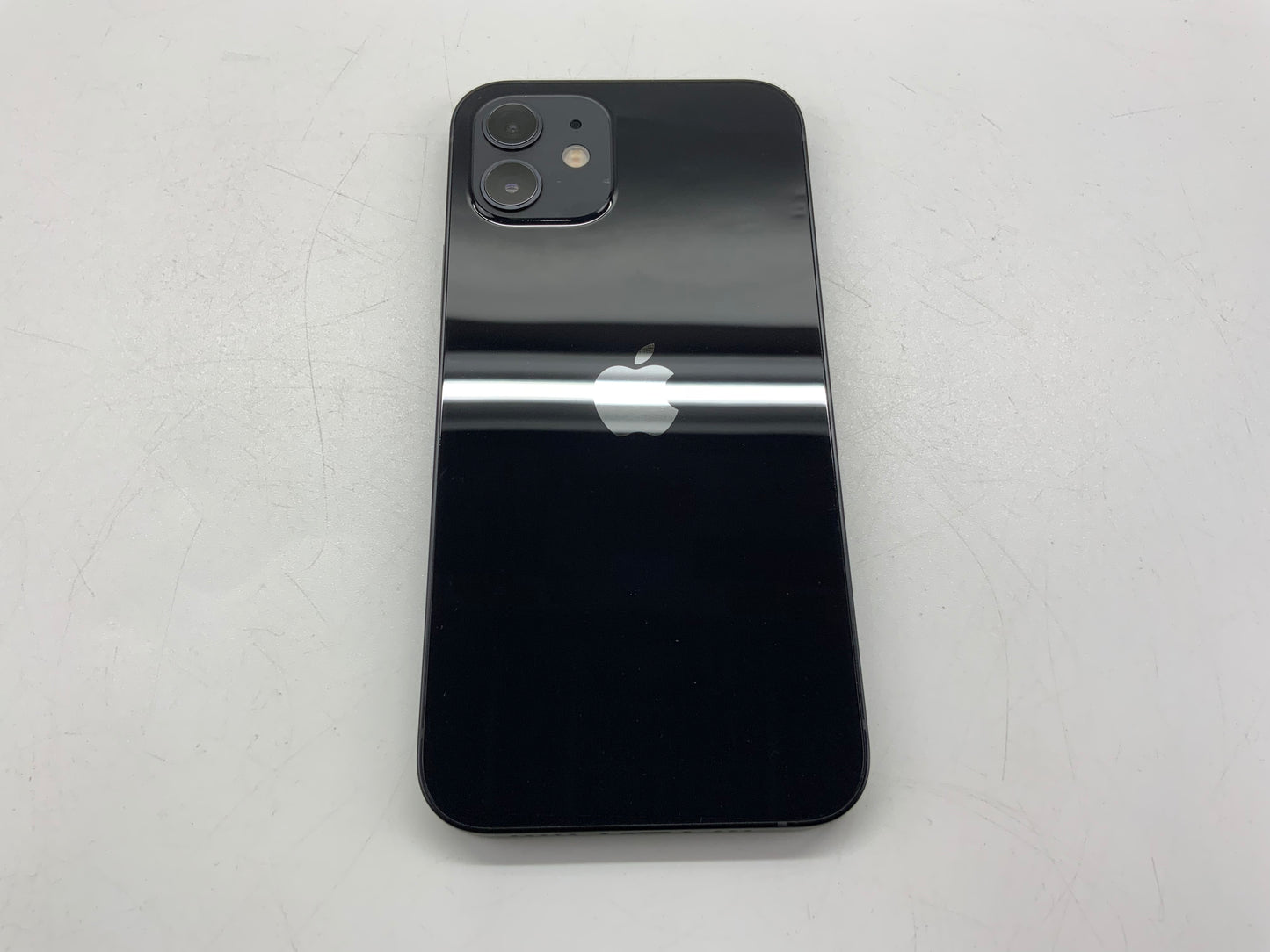 APPLE iPhone 12 A2172 128GB Verizon (Unlocked) Black iOS 18