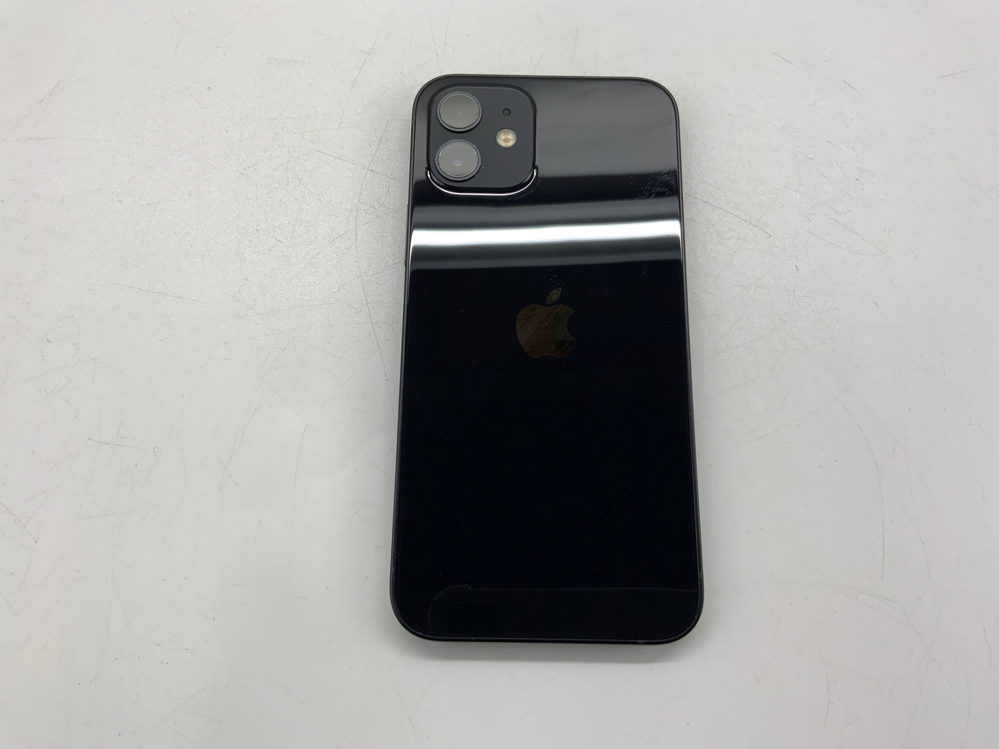 APPLE iPhone 12 A2172 128GB Verizon (Unlocked) Black iOS 18