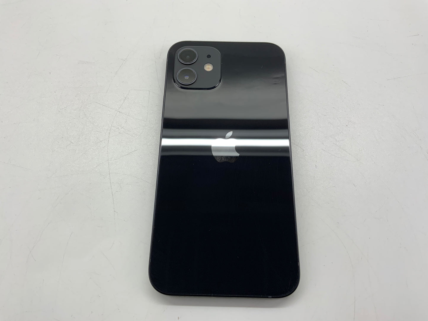 APPLE iPhone 12 A2172 128GB Verizon (Unlocked) Black iOS 18