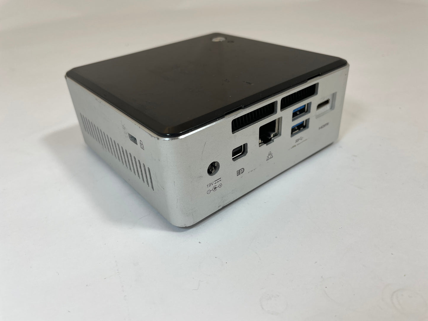 INTEL NUC5I7RYB Core i7 5557U 0GB 8GB RAM - NO AC or OS Included