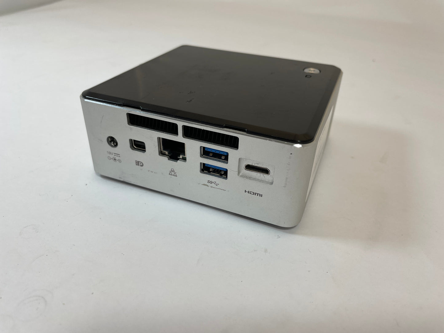 INTEL NUC5I7RYB Core i7 5557U 0GB 8GB RAM - NO AC or OS Included