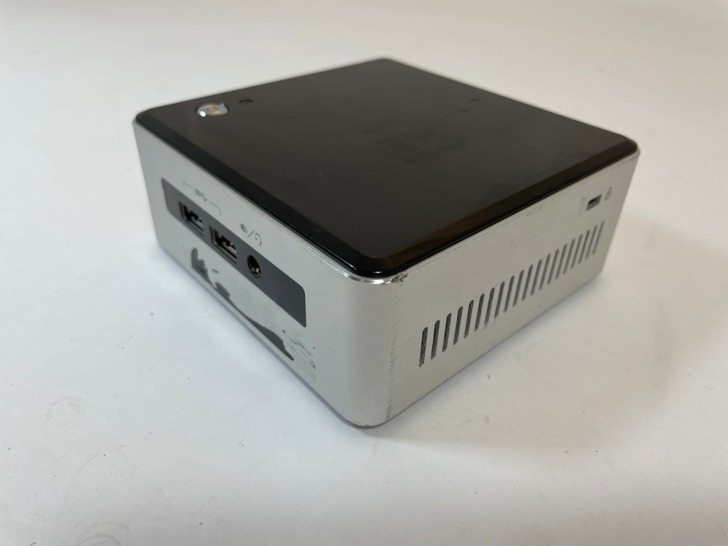INTEL NUC5I7RYB Core i7 5557U 0GB 8GB RAM - NO AC or OS Included