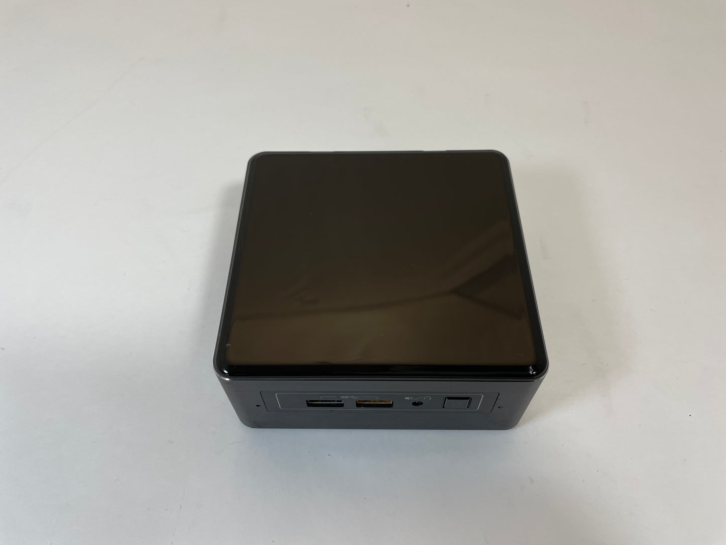 INTEL NUC5I7RYB Mini PC Core i7 5557U 120GB 8GB RAM -NO AC or OS Included
