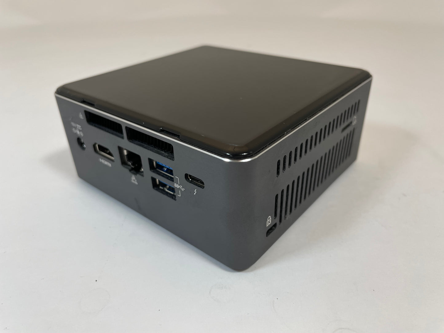 INTEL NUC5I7RYB Mini PC Core i7 5557U 120GB 8GB RAM -NO AC or OS Included