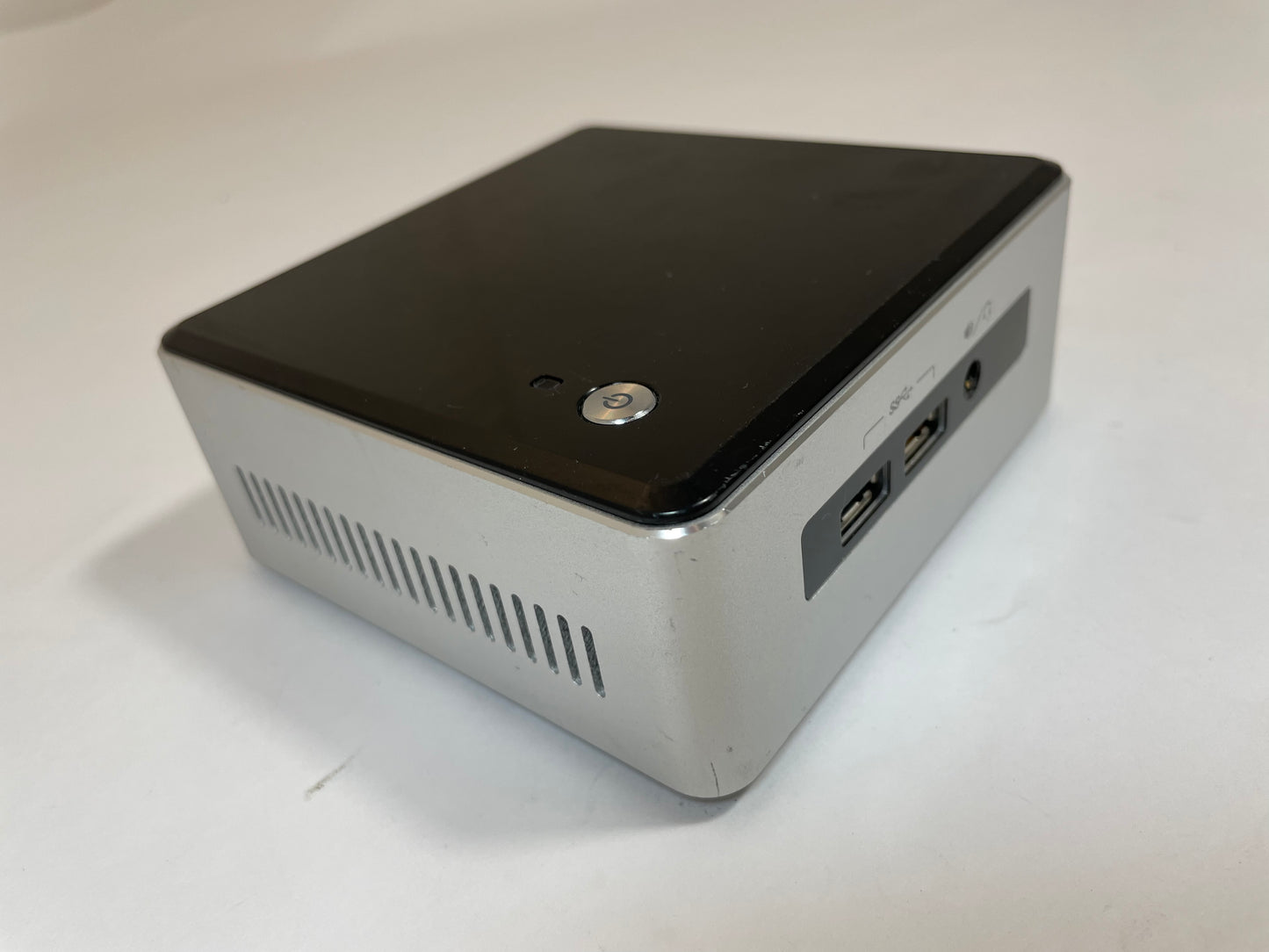 INTEL NUC5I7RYH Mini PC Core i7 5557U 128GB 8GB RAM -NO AC or OS Included