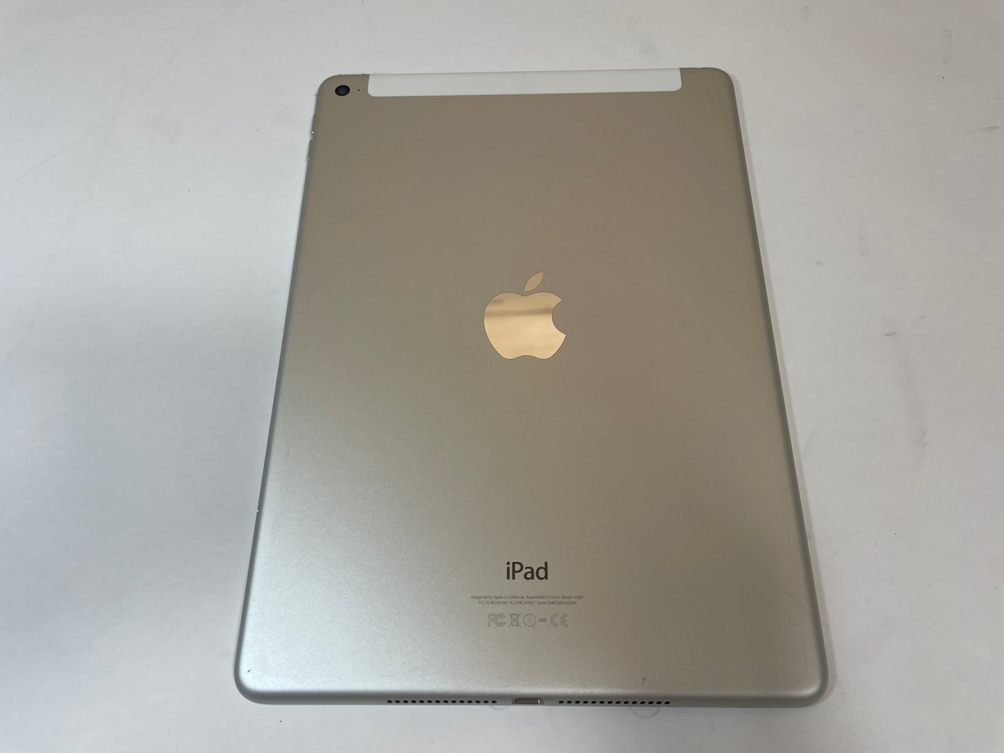 APPLE iPad Air 2 A1567 64GB WiFi Only Silver & White iOS