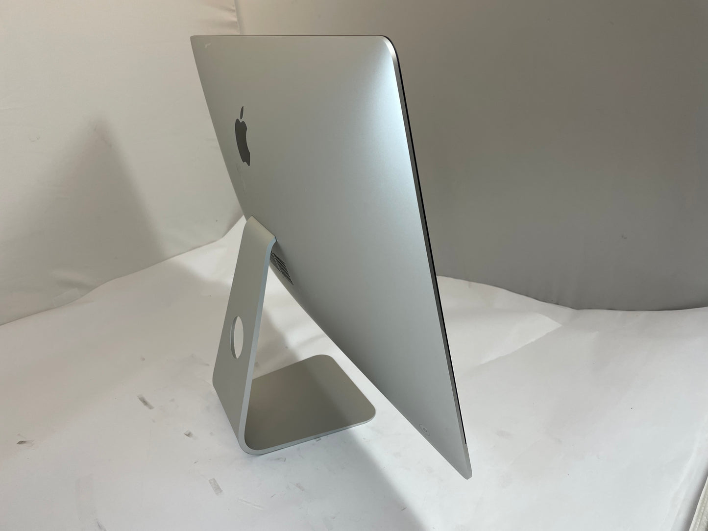 APPLE iMac A2115 2020 27" Core i5-10500 256GB 16GB Sonoma