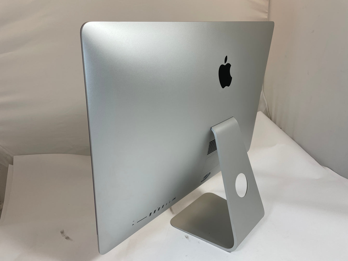 APPLE iMac A2115 2020 27" Core i5-10500 256GB 16GB Sonoma