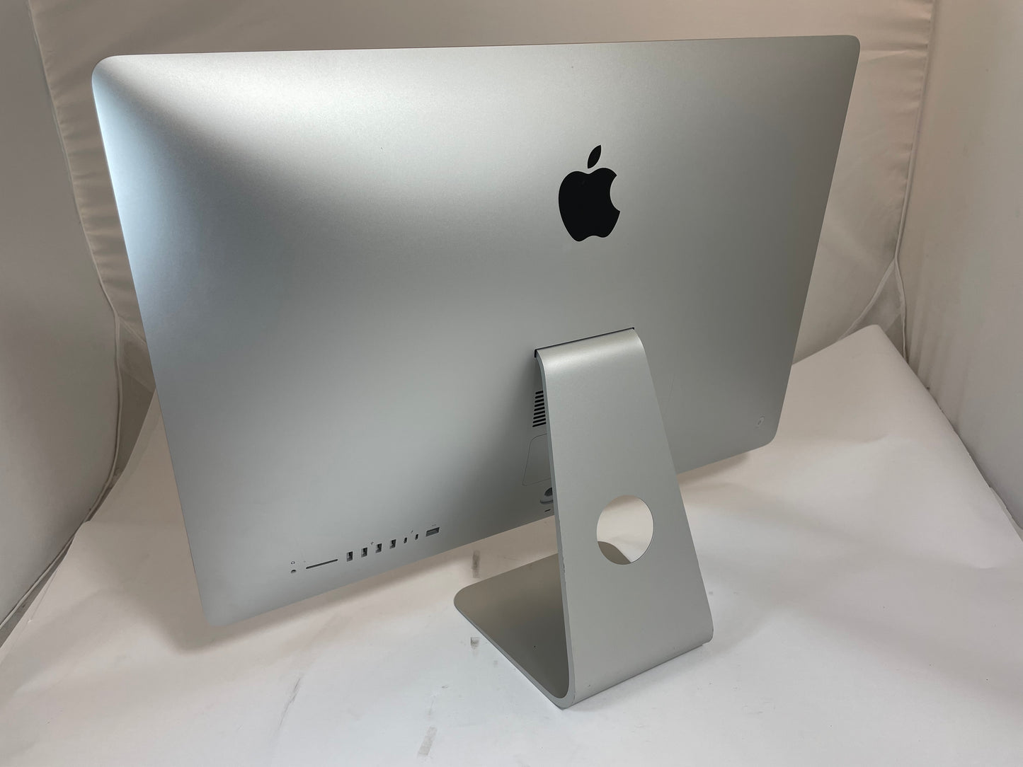 APPLE iMac A2115 2020 27" Core i5-10500 256GB 16GB Sonoma
