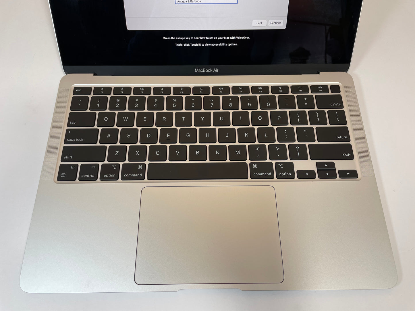 APPLE MacBook Air A2337 2020 M1 128GB 8GB Silver Sonoma -Good