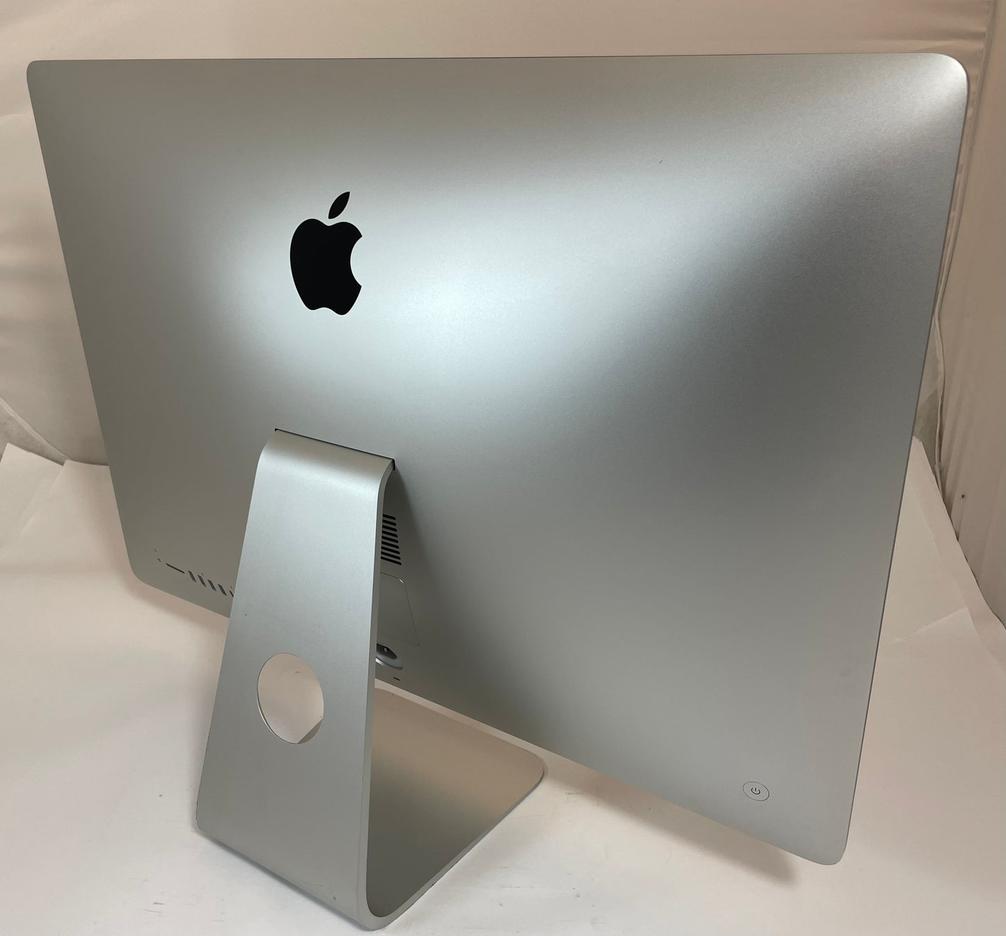 APPLE iMac A2115 2019 27" Core i5-8600 1TB 16GB Silver Sonoma -Very Good