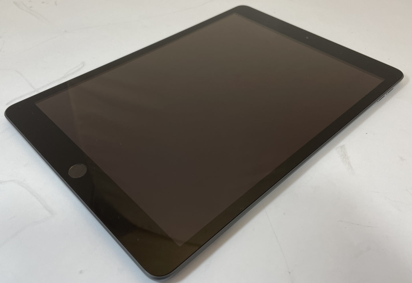 Apple iPad 7th Gen A2197 Tablet 10.2" 32GB Wi-Fi Only iOS 15 -Very Good