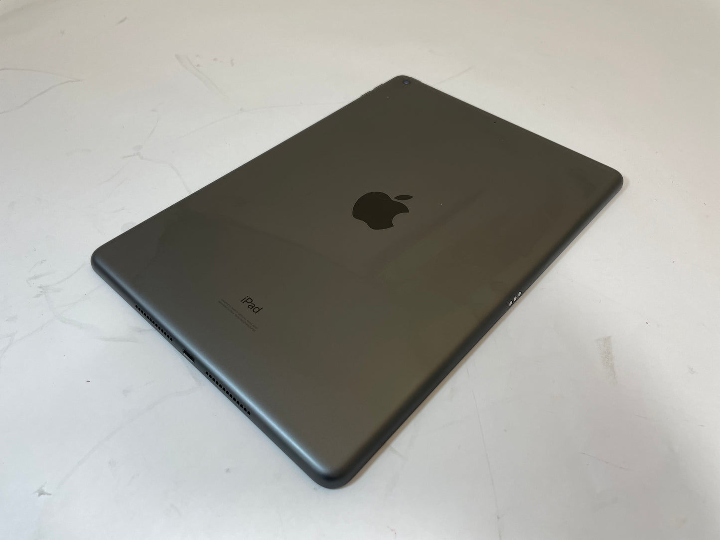 Apple iPad 7th Gen A2197 Tablet 10.2" 32GB Wi-Fi Only iOS 15 -Very Good