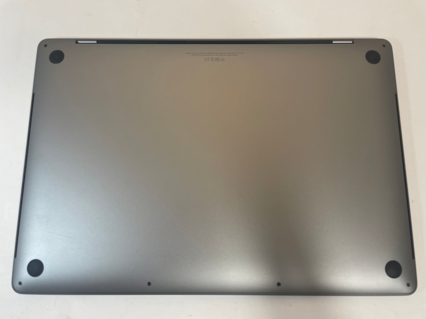 APPLE MacBook Pro A2141 2019 16" Core i7 9750H 1TB 16GB NVMe Gray Sequoia