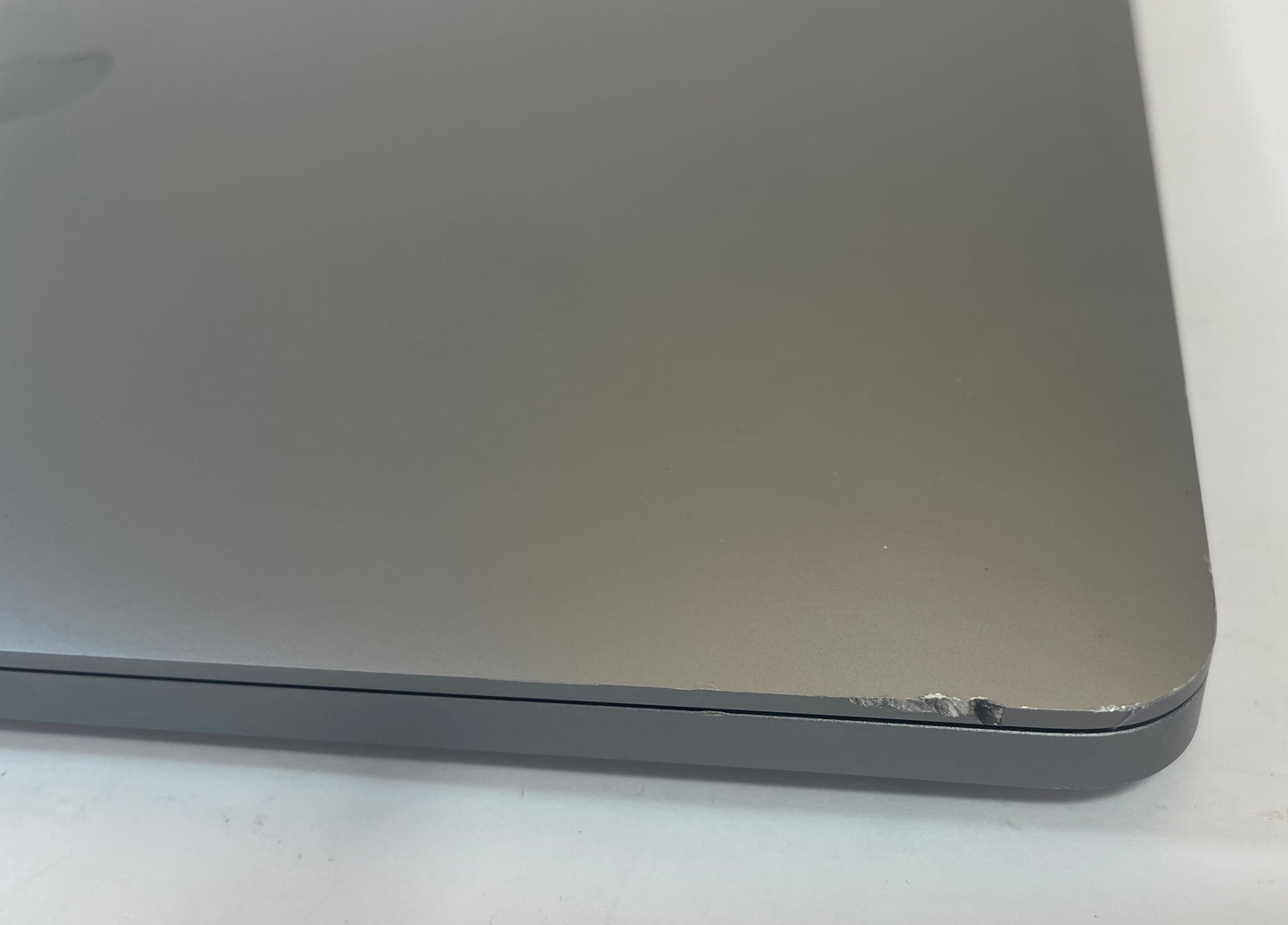 APPLE MacBook Pro A2141 2019 16" Core i7 9750H 1TB 16GB NVMe Gray Sequoia