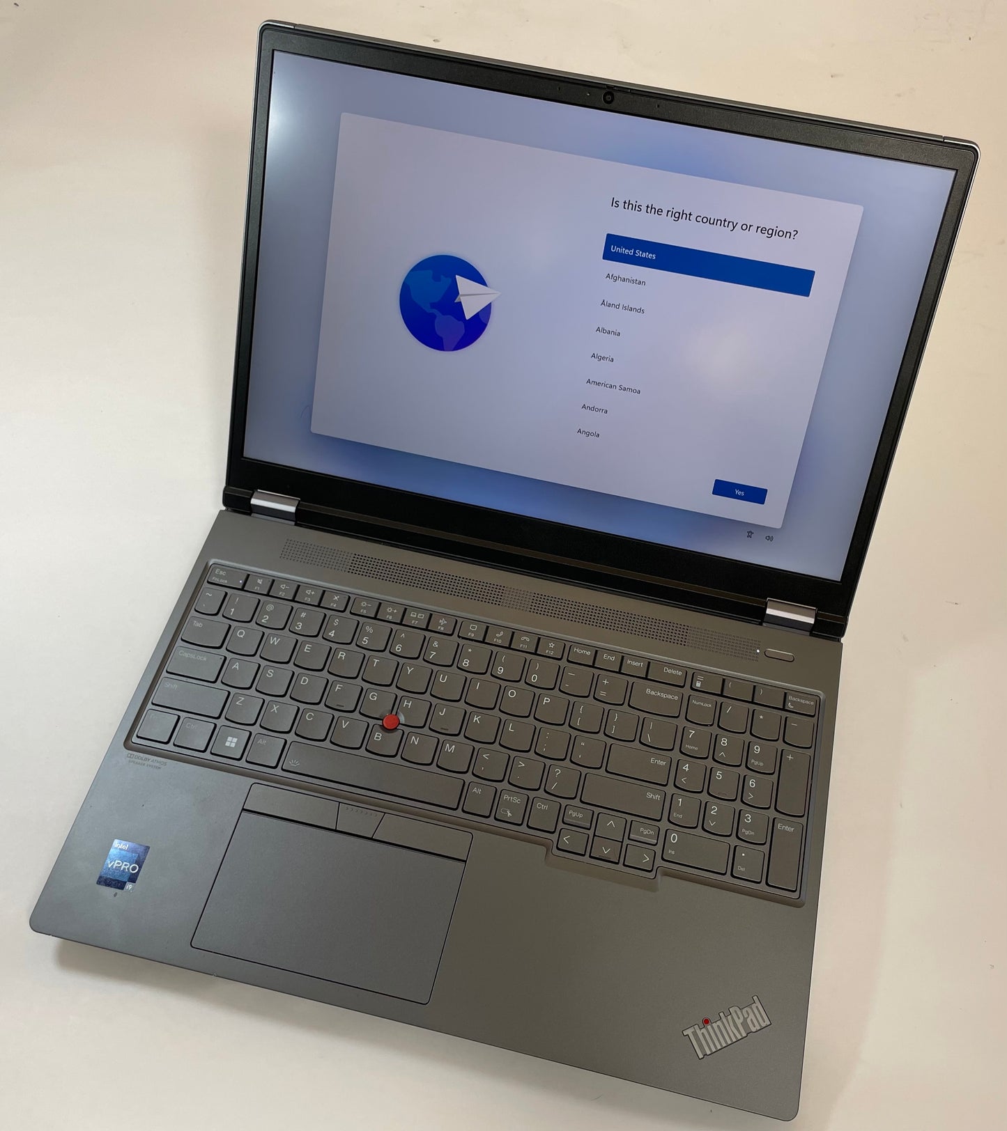 LENOVO THINKPAD P16 GEN 2 16" i9-13950HX 256GB 32GB Gray NVMe WIN11 -Very Good