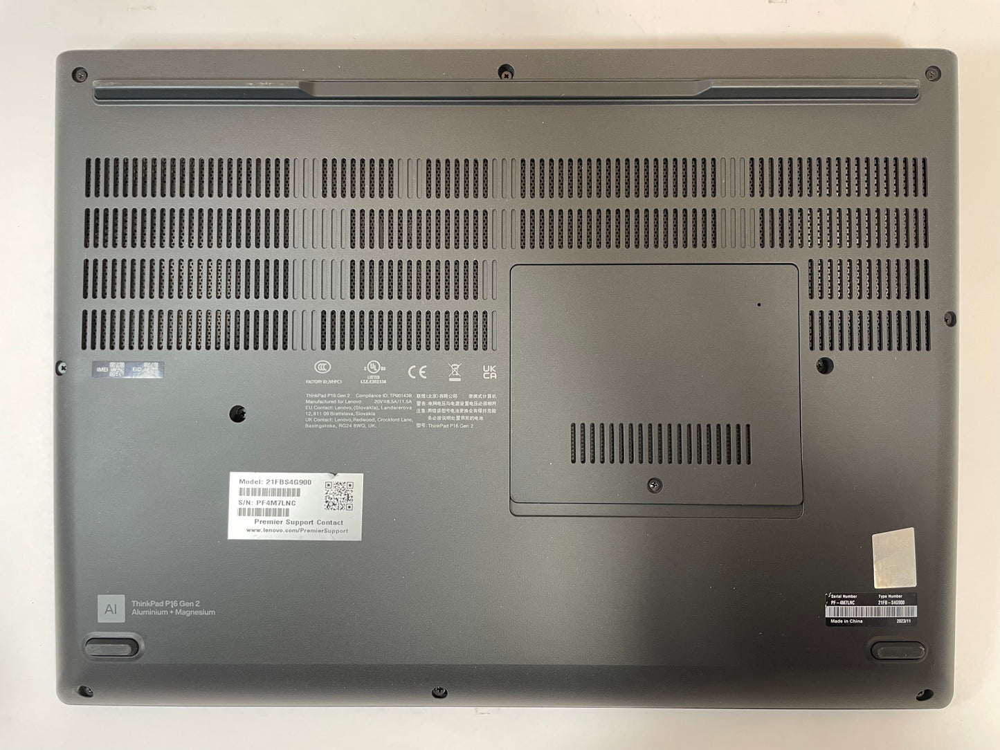 LENOVO THINKPAD P16 GEN 2 16" i9-13950HX 256GB 32GB Gray NVMe WIN11 -Very Good