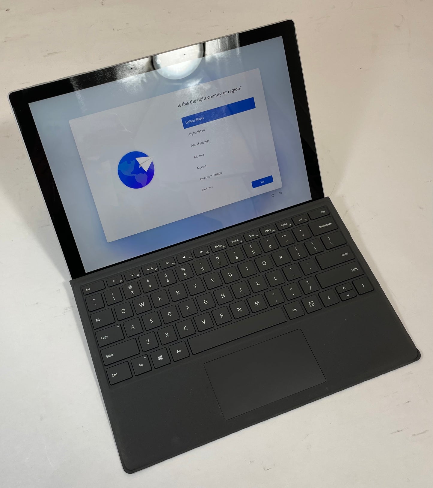 MICROSOFT SURFACE PRO 7+ i5 1135G7 256GB 8GB NVMe WIN11P - Very Good-W/ Keyboard