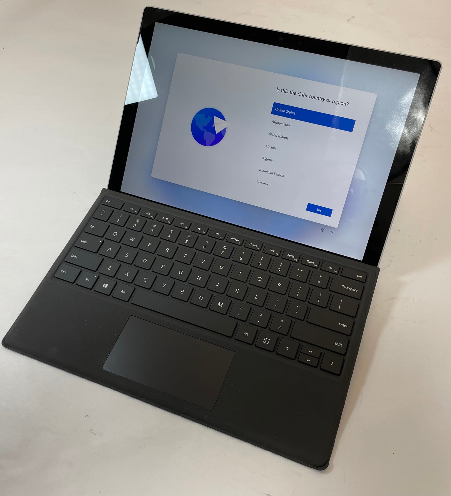 MICROSOFT SURFACE PRO 7+ i5 1135G7 256GB 8GB NVMe WIN11P - Very Good-W/ Keyboard