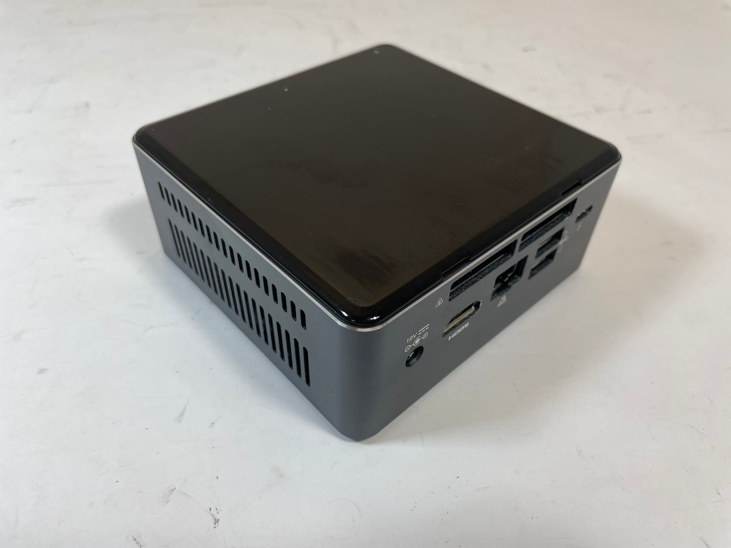 INTEL NUC7I7BNH UCFF Core i7 7567U 500GB 16GB -NO AC or OS Included