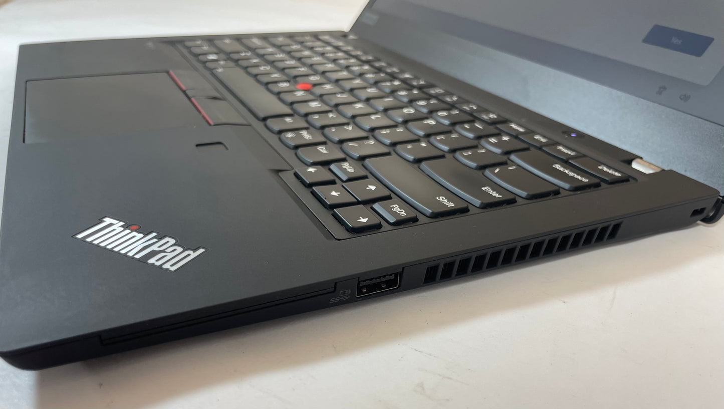 LENOVO THINKPAD T14 GEN 2 14" Laptop Core i5 1135G7 256GB 16GB WIN11P -Very Good