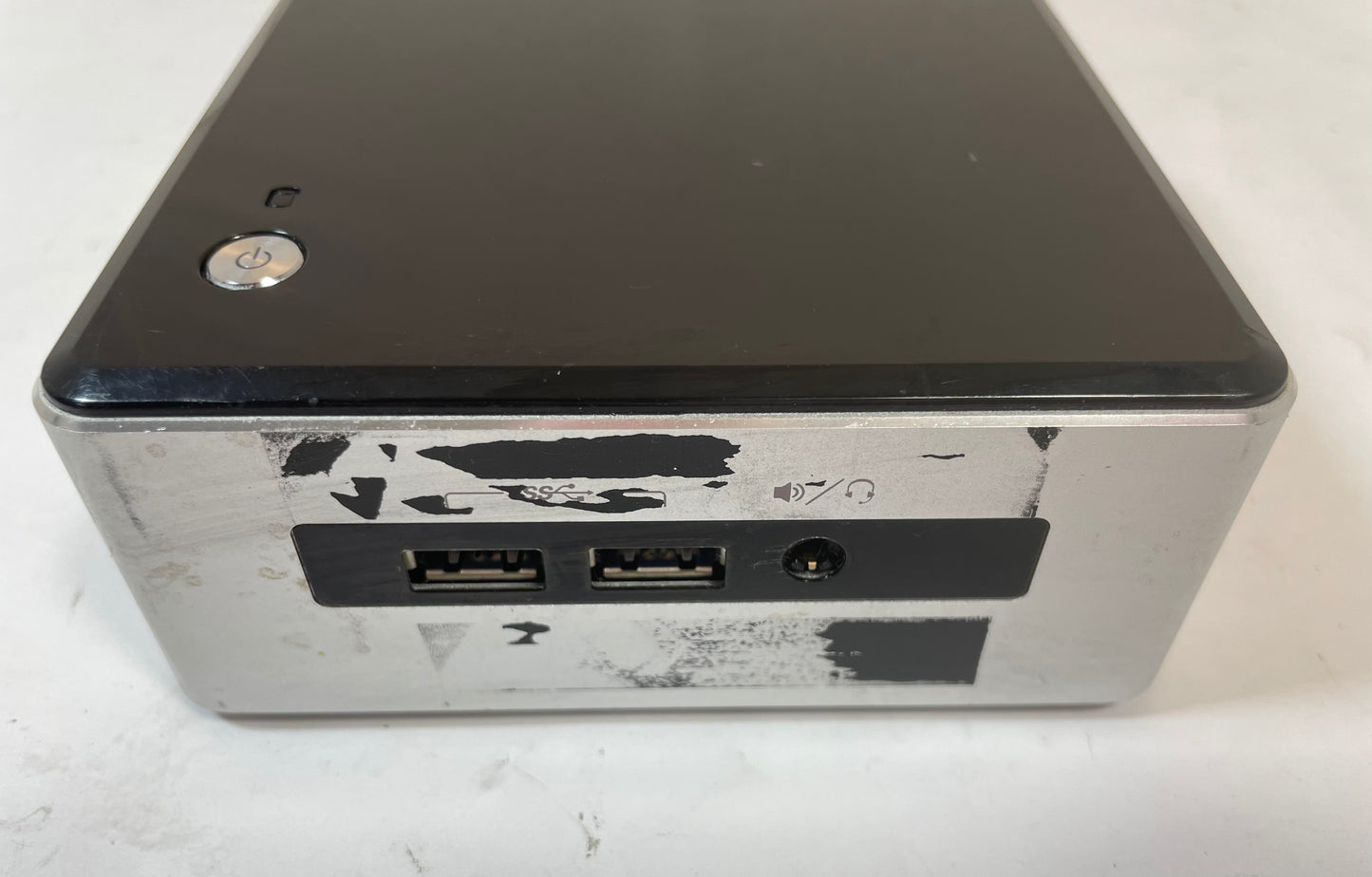 INTEL NUC5i5MYBE UCFF Core i5 5300U 320GB 8GB -NO OS or AC Included