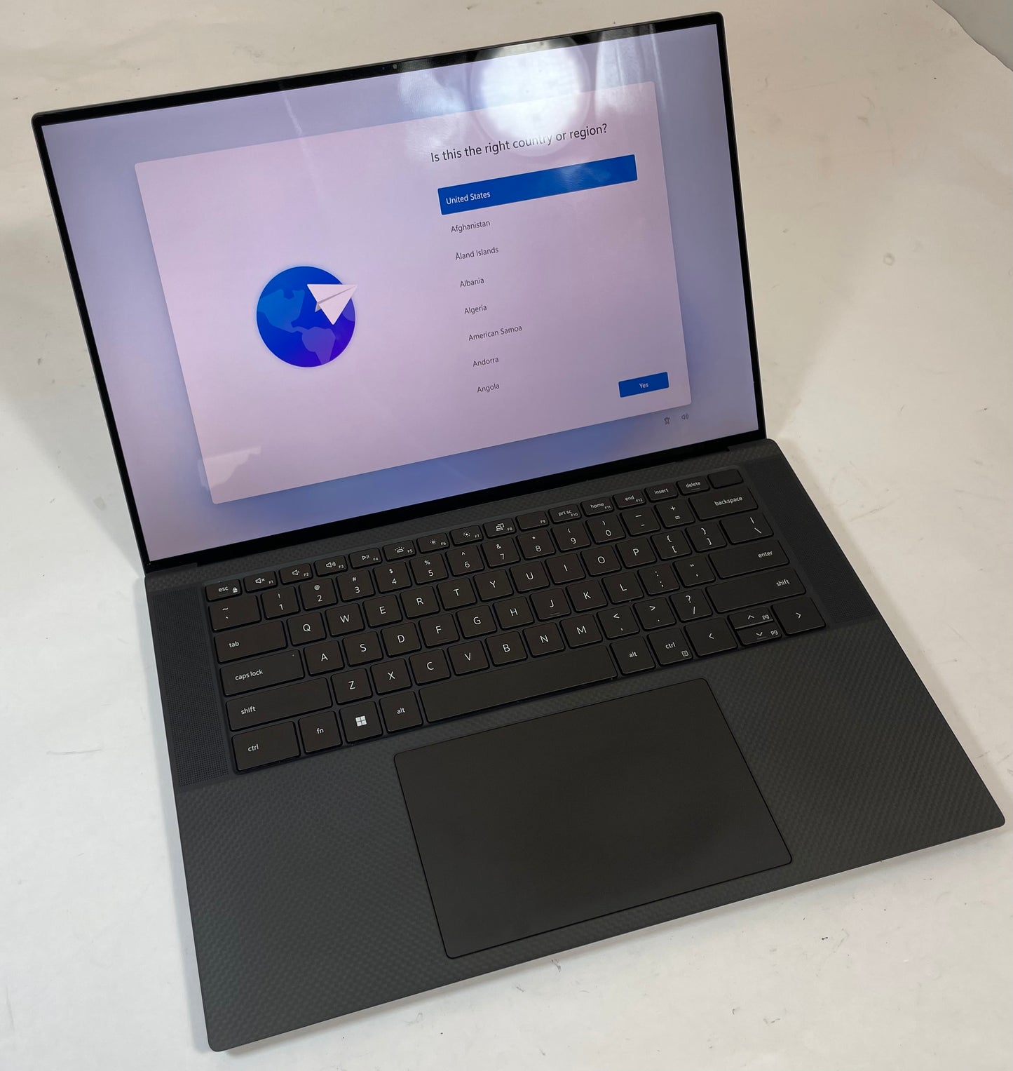 DELL PRECISION 5570 15" Touch Laptop Core i7 12700H 512GB 32GB NVMe WIN11P -Good