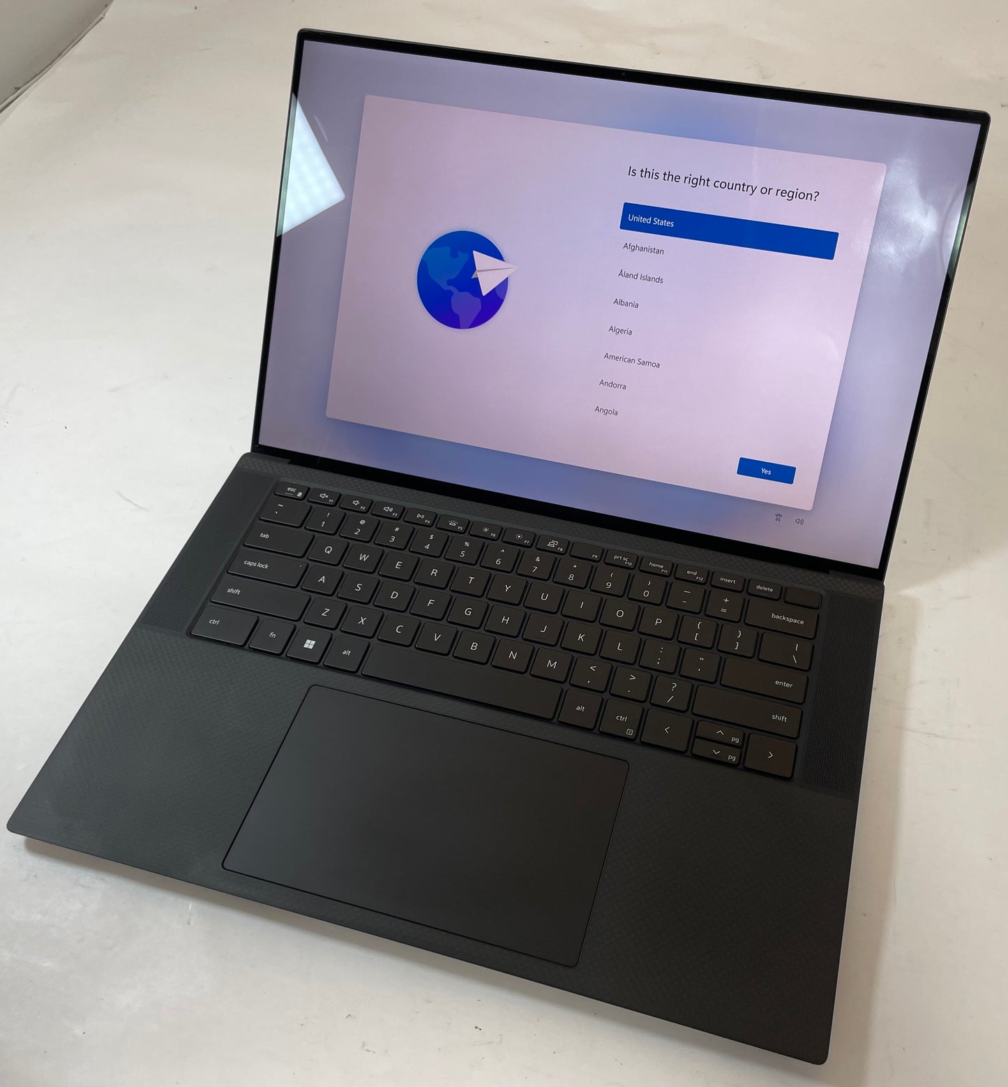 DELL PRECISION 5570 15" Touch Laptop Core i7 12700H 512GB 32GB NVMe WIN11P -Good