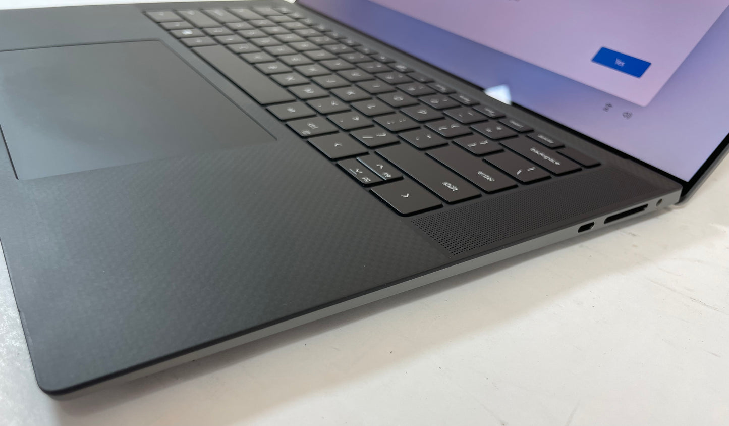 DELL PRECISION 5570 15" Touch Laptop Core i7 12700H 512GB 32GB NVMe WIN11P -Good