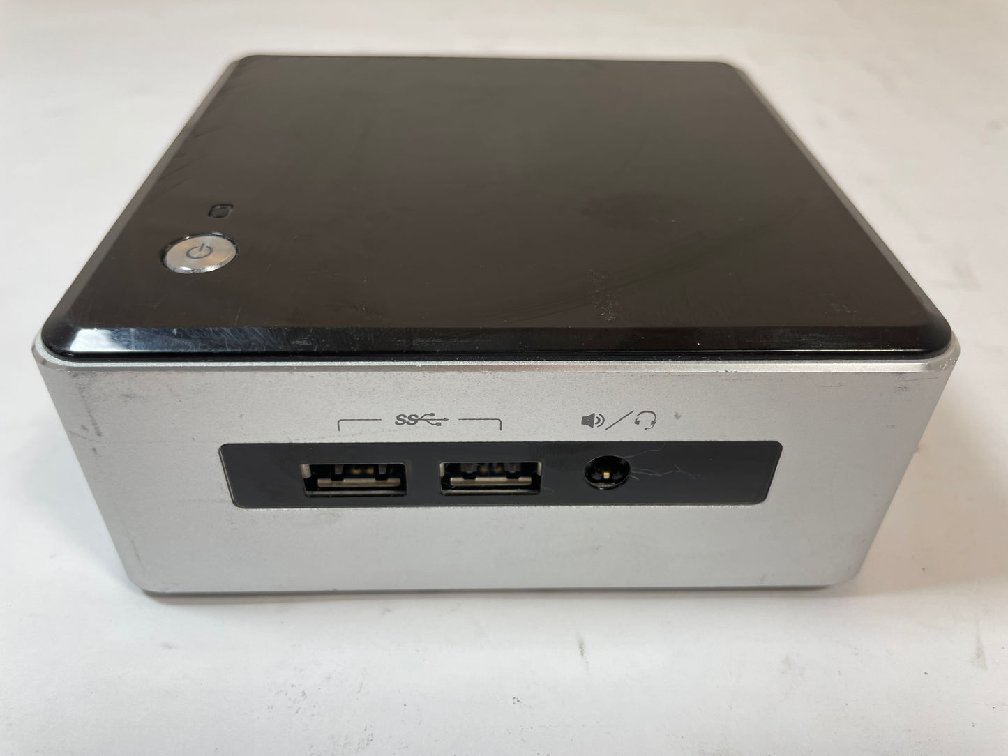 INTEL NUC5I5MYHE UCFF Core i5-5300U 275GB 8GB -NO OS or AC Included