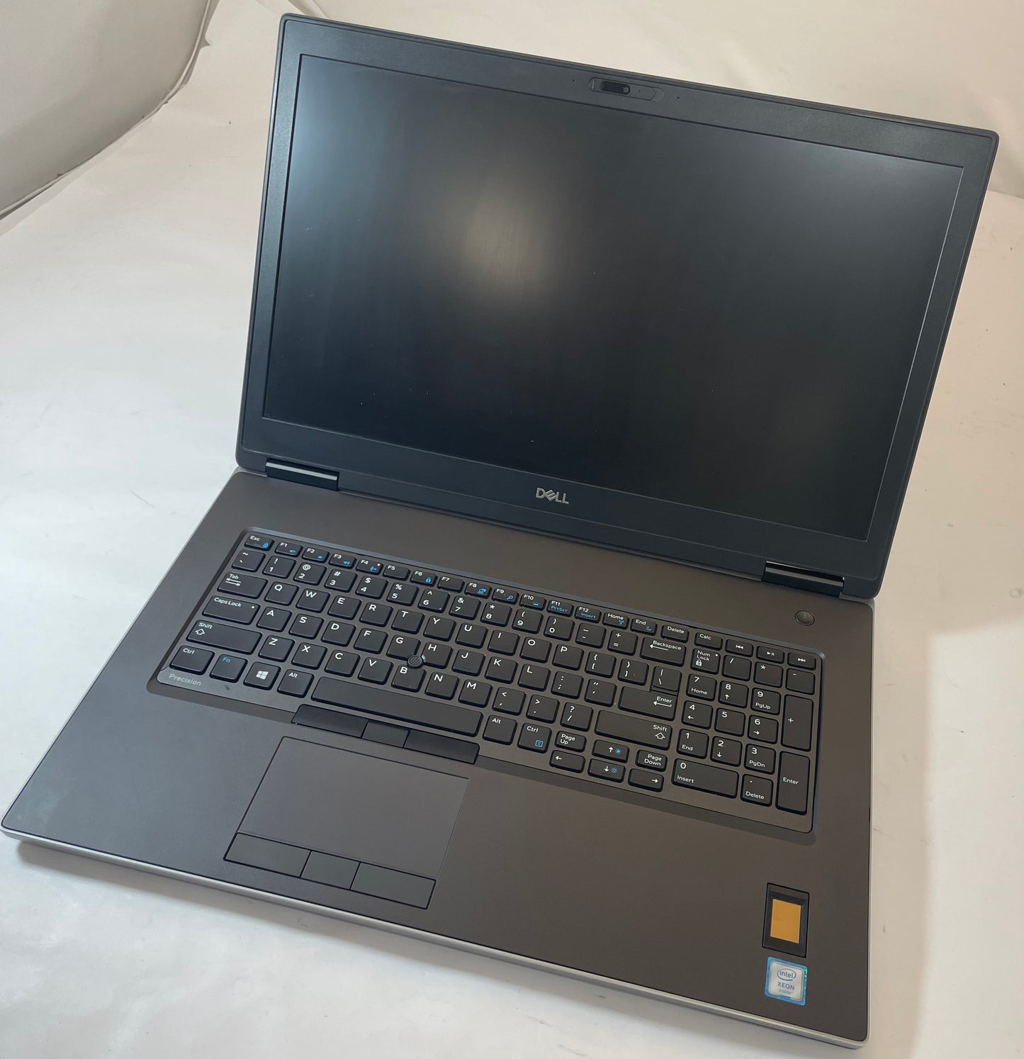 DELL Precision 7740 17" Laptop Xeon E 2276M 32GB 1TB NVMe Windows 11