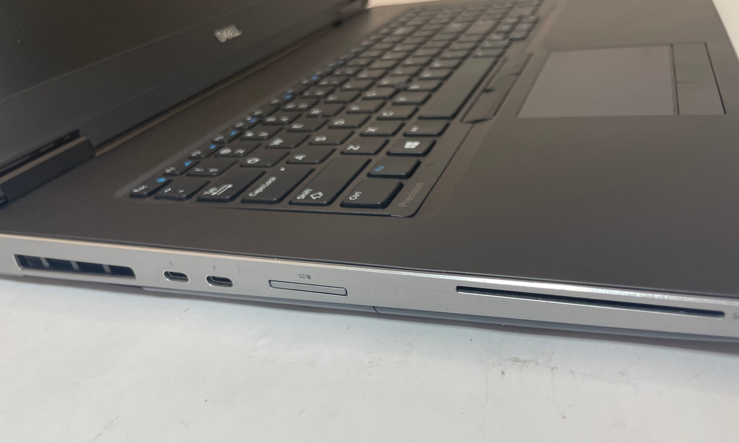 DELL Precision 7740 17" Laptop Xeon E 2276M 32GB 1TB NVMe Windows 11
