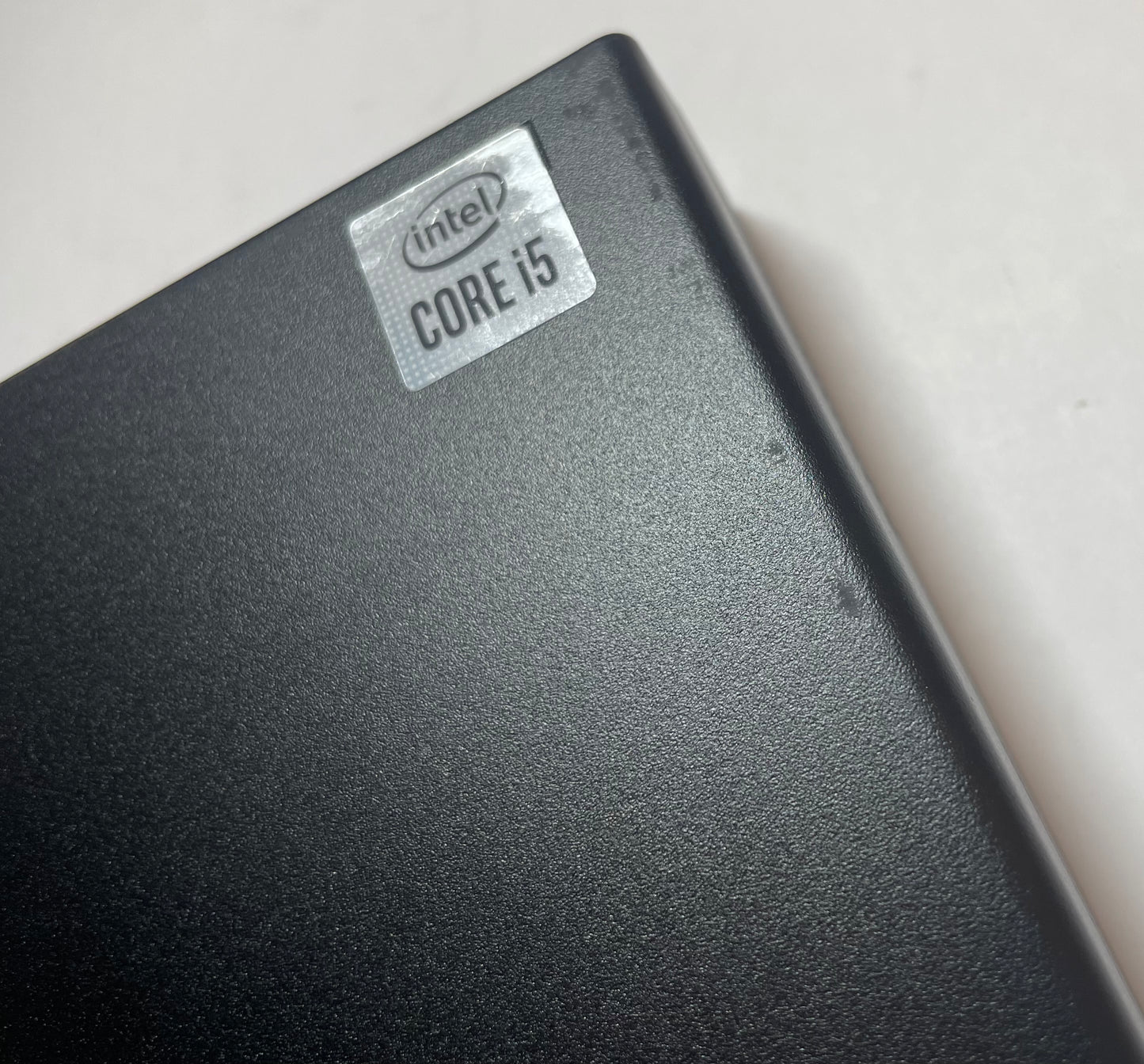 LENOVO THINKCENTRE M70Q Tiny Desktop Core i5 10400T 8GB 128GB NVMe Windows 11