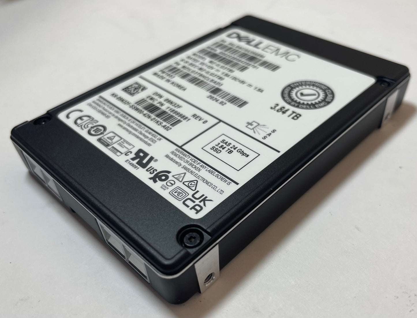 DELL EMC SAMSUNG MZ-ILG3T80 2.5" 3.84TB SAS SSD -Excellent
