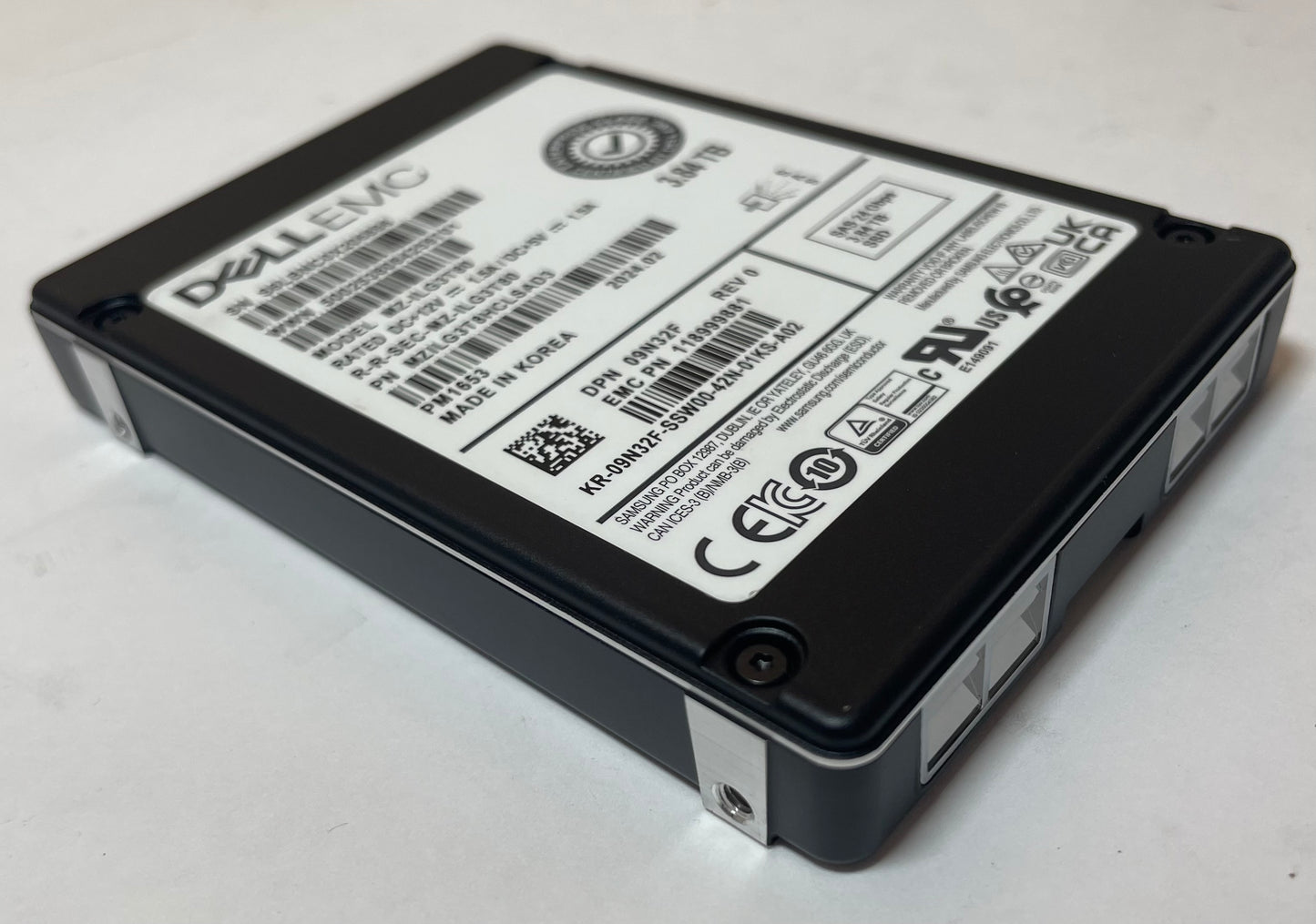 DELL EMC SAMSUNG MZ-ILG3T80 2.5" 3.84TB SAS SSD -Excellent
