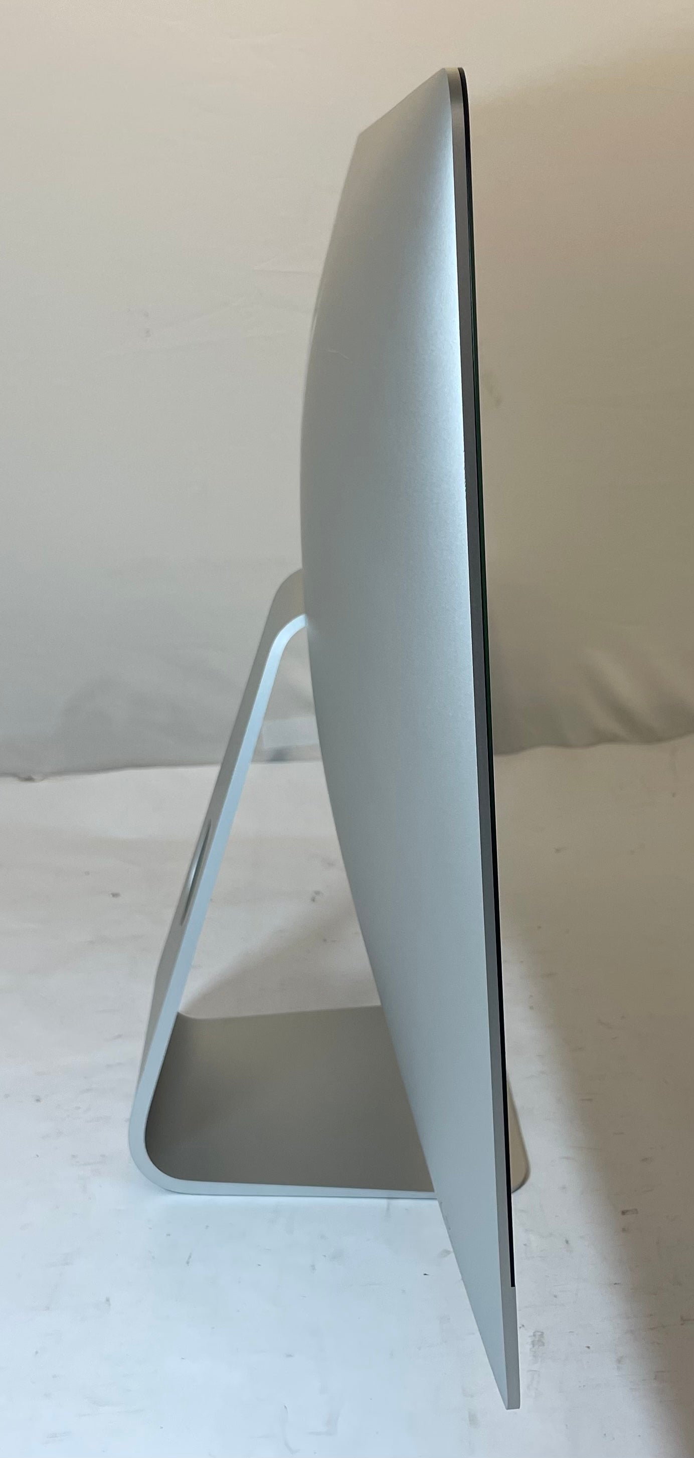 APPLE iMac A2115 2019 27" Core i5-8500 8GB 256GB SSD Silver Sequoia -Good