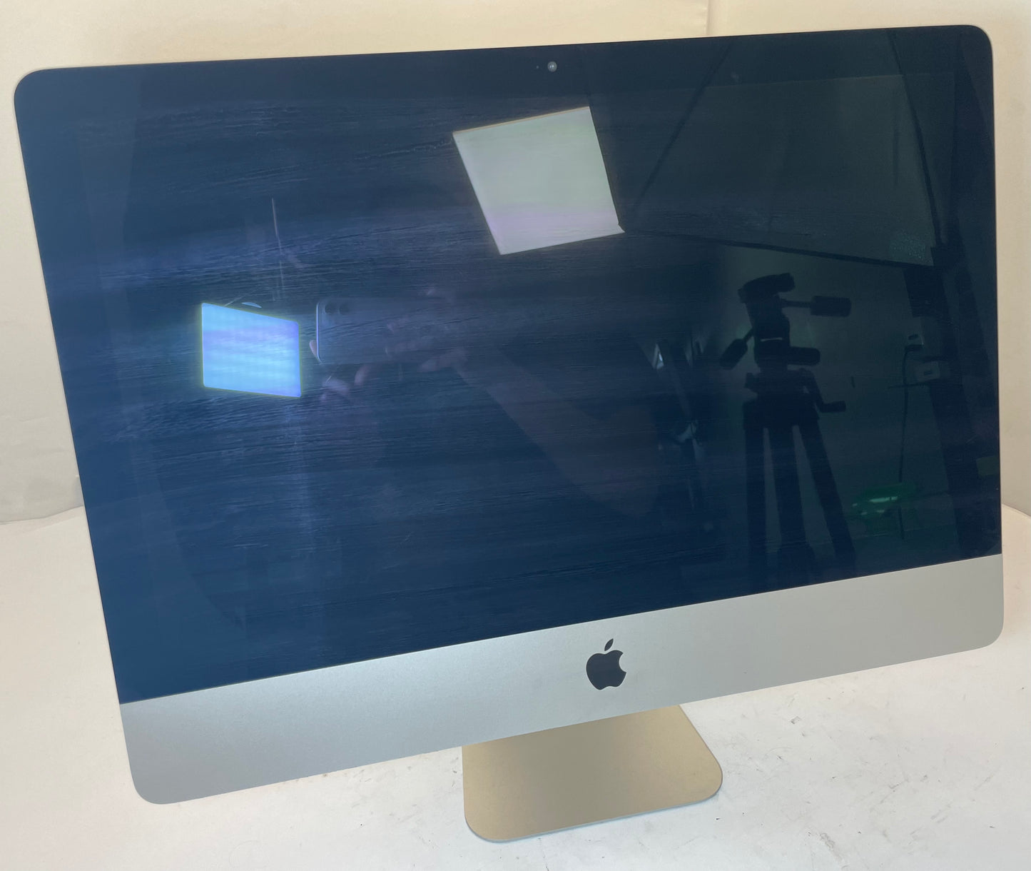 APPLE iMac A2116 2019 21.5" Core i5 8500 16GB 1TB HDD Silver Sequoia -Good